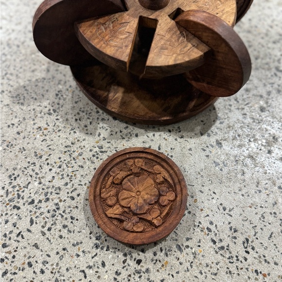 Antique Wooden Coaster Set with Holder - Picture 3 of 4